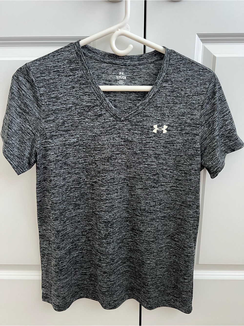 Under Armour Black & Gray Heather Loose Tech Tee